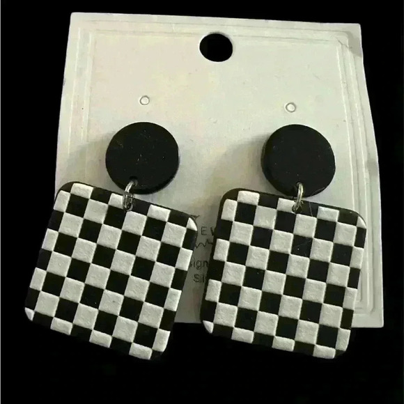 5 pairs of earrings - Picture 7 of 7